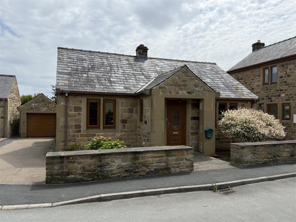 Church Farm, Clifton
